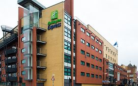 Holiday Inn Express Glasgow City Centre Riverside